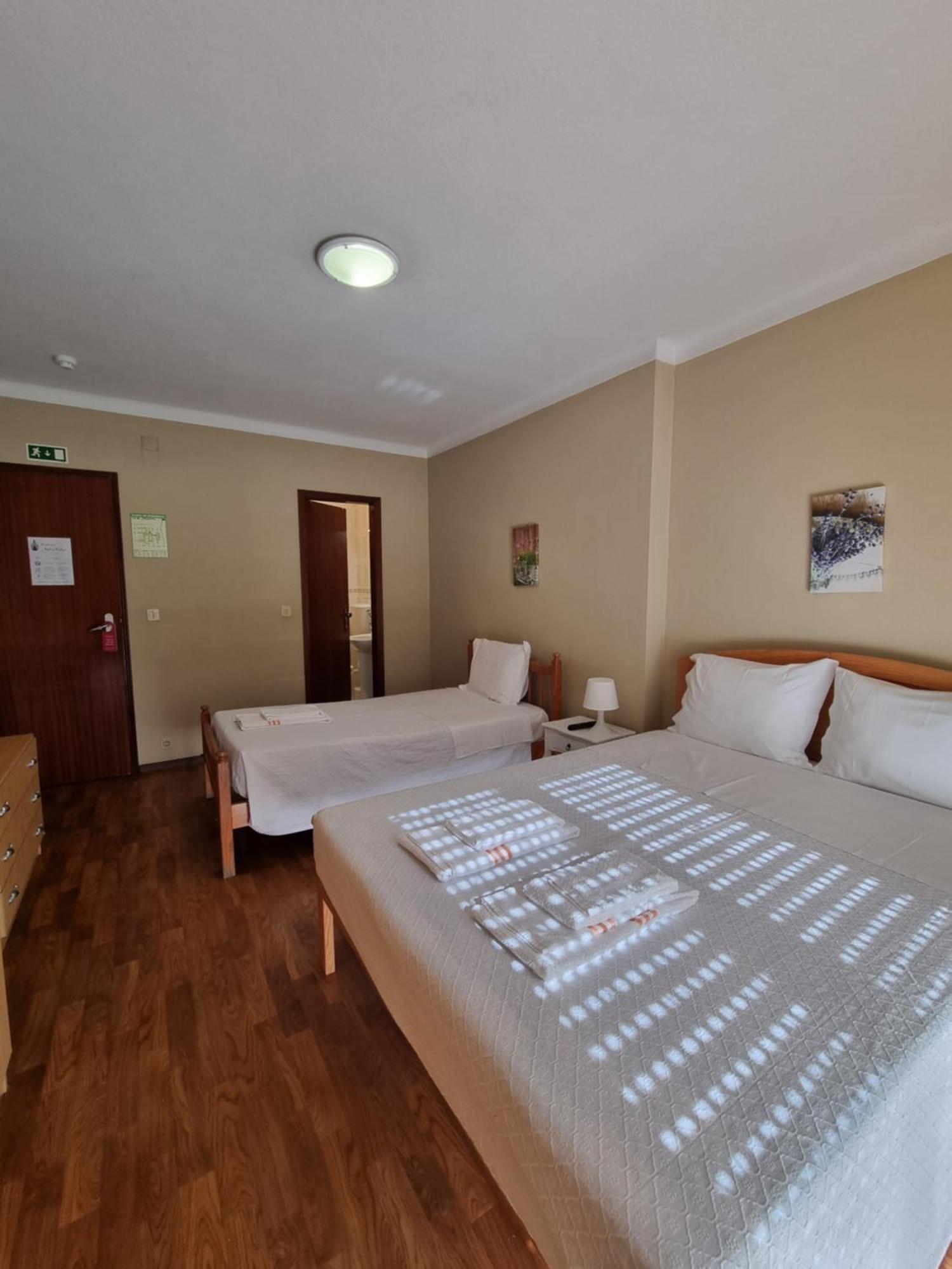 Residencia Salva-Vidas Назаре Экстерьер фото